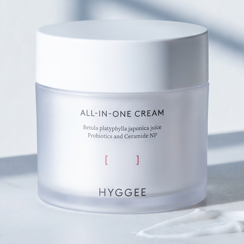HYGGEE All-In-One Cream 80 ml, on a winter windowsill