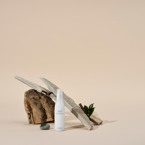 HYGGEE All-In-One Essence 110ml - styled shot